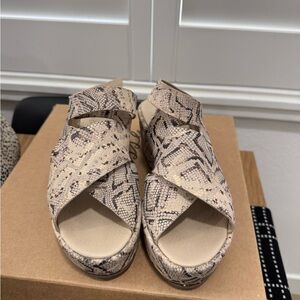 Matisse Amuse society Runaway wedge